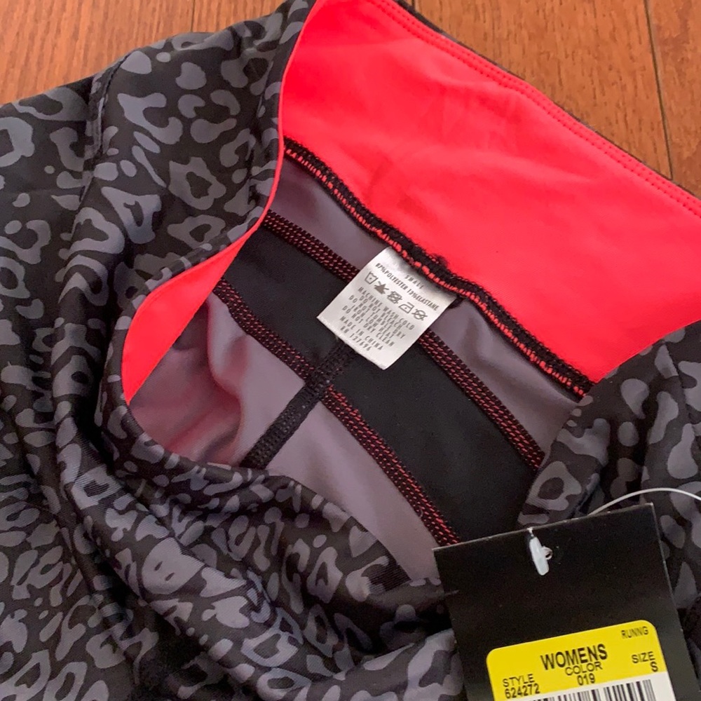 Nike Track Capris! - Picture 4 of 5